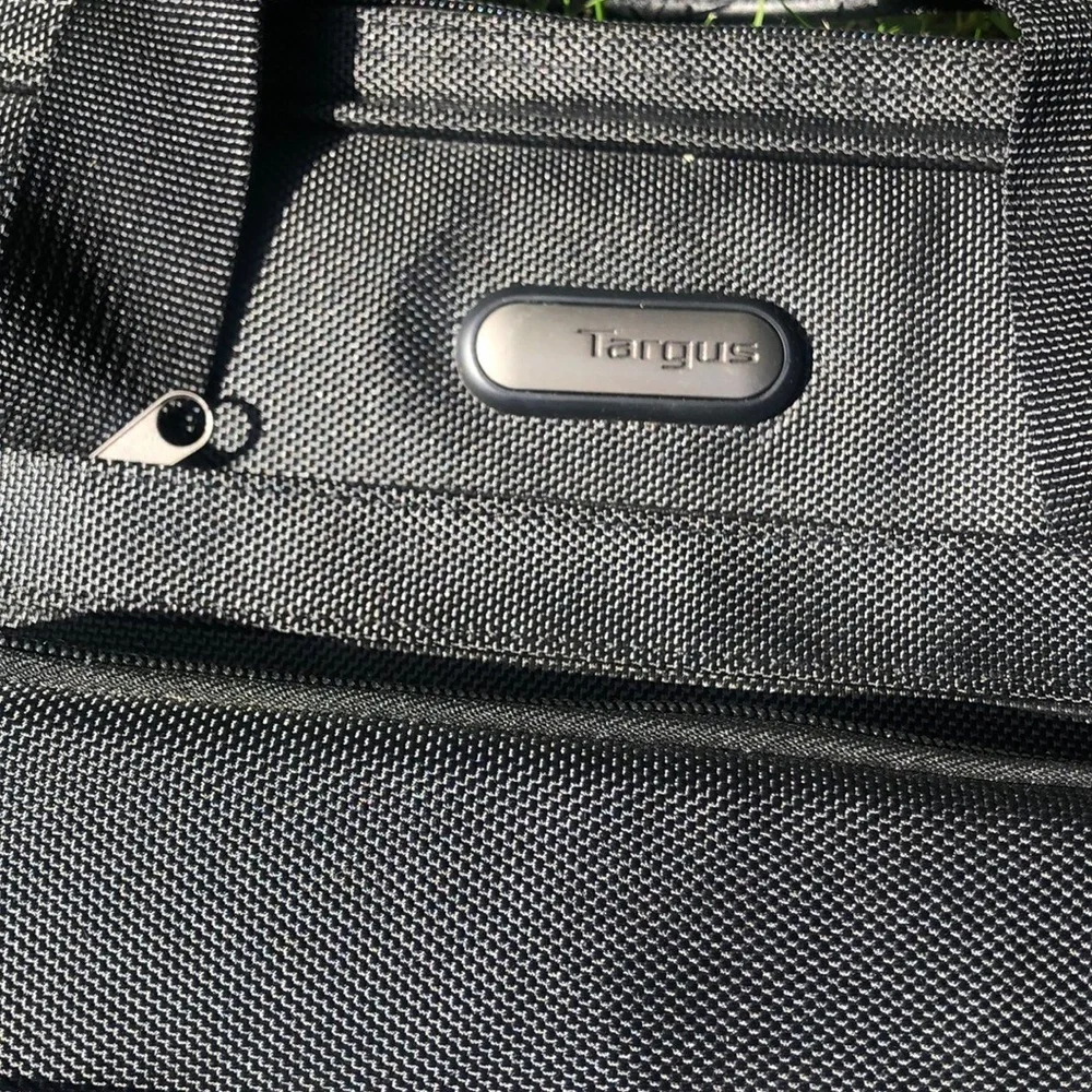 Targus Black Laptop Messenger Briefcase Shoulder Bag
